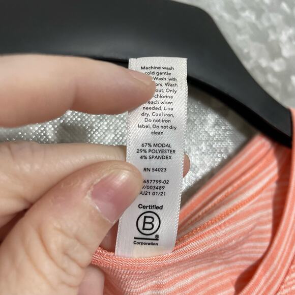 Athleta Women’s Coral Stripe Cloudlight Muscle Tee - Size Small - Athleisure Top - Picture 7 of 8